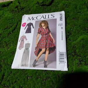 Mccall's M7682 E5 loose fitting button front dress 2017 sz 14-22